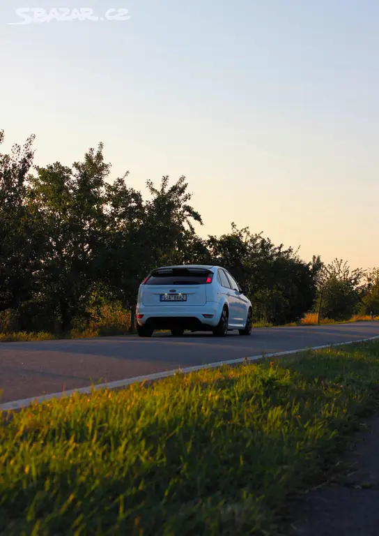Ford Focus 1.6 TDCI - fotka 6