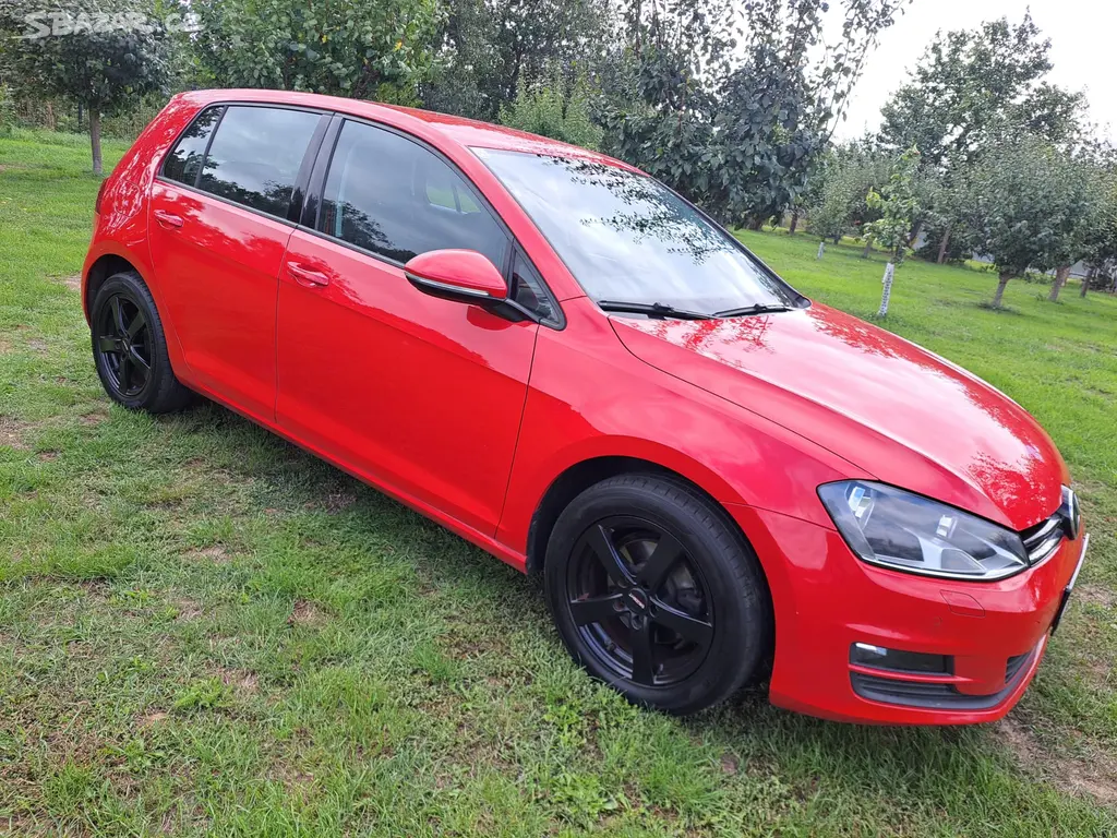 Golf 7 1.2 TSI - 77kw , výhřev , výbava , ROZVODY - fotka 2