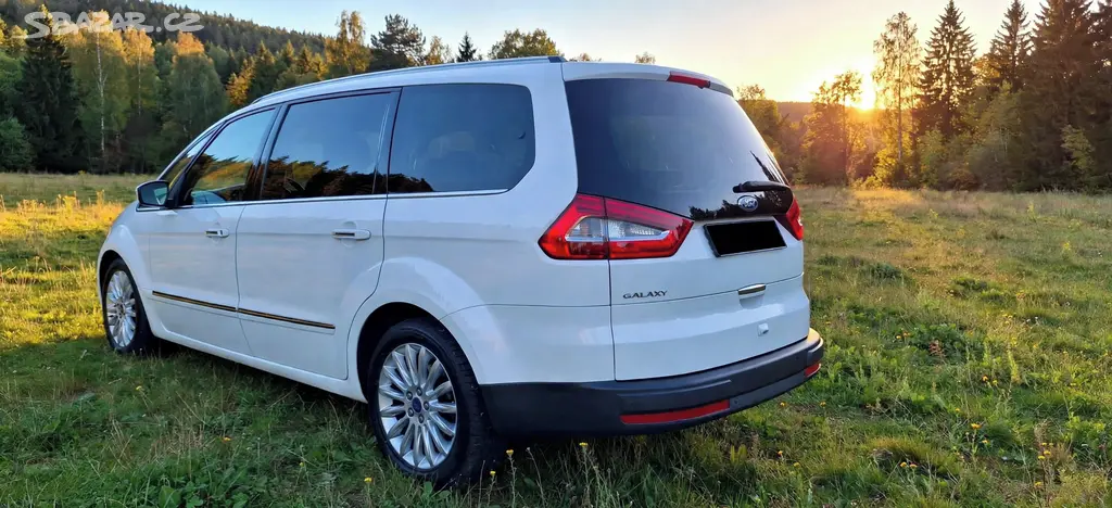 Ford Galaxy, TITANIUM,2.2 TDCI,pano,webasto,7 míst - fotka 4