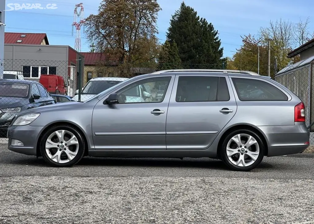 Škoda Octavia 2.0TDi 103kw DSG TEMPOMAT ALU - fotka 4