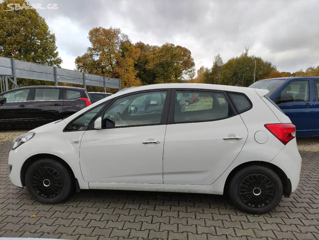 Hyundai ix20 1.4i CVVT 66KW,ZÁVĚS,KLIMA, 1.MAJITEL - fotka 6