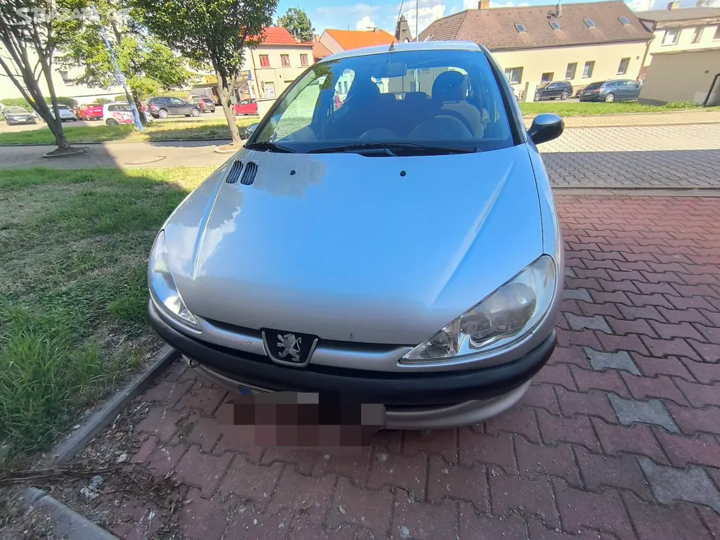 Peugeot 206 1.4 55 kW - AIRBAGY klimatizace 12/27 - fotka 3
