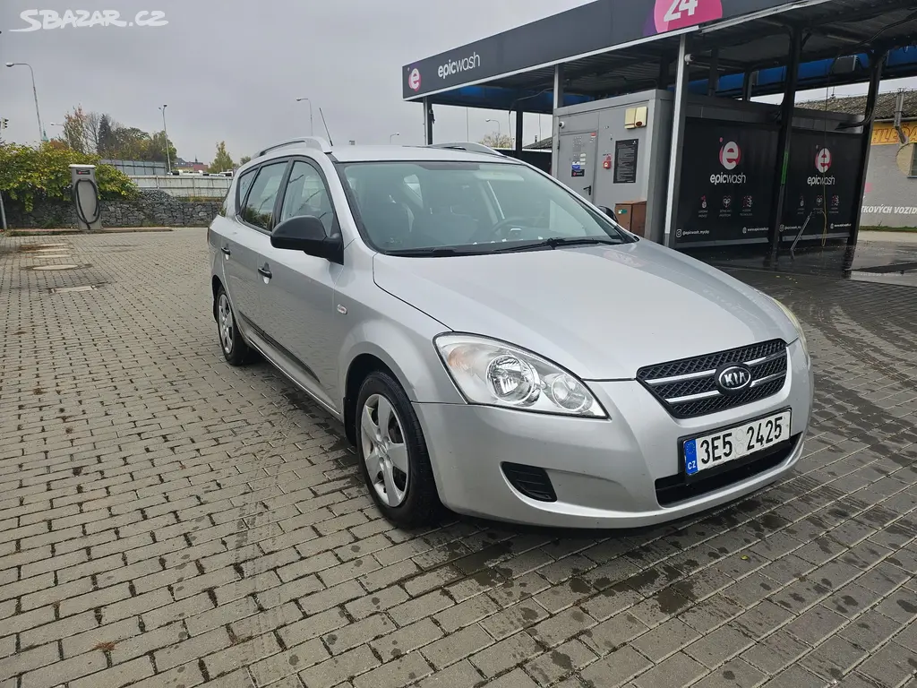Kia ceed 1.4 benzin rok 2009 2.majitel