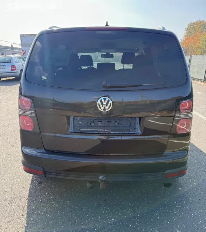 Volkswagen touran - fotka 6
