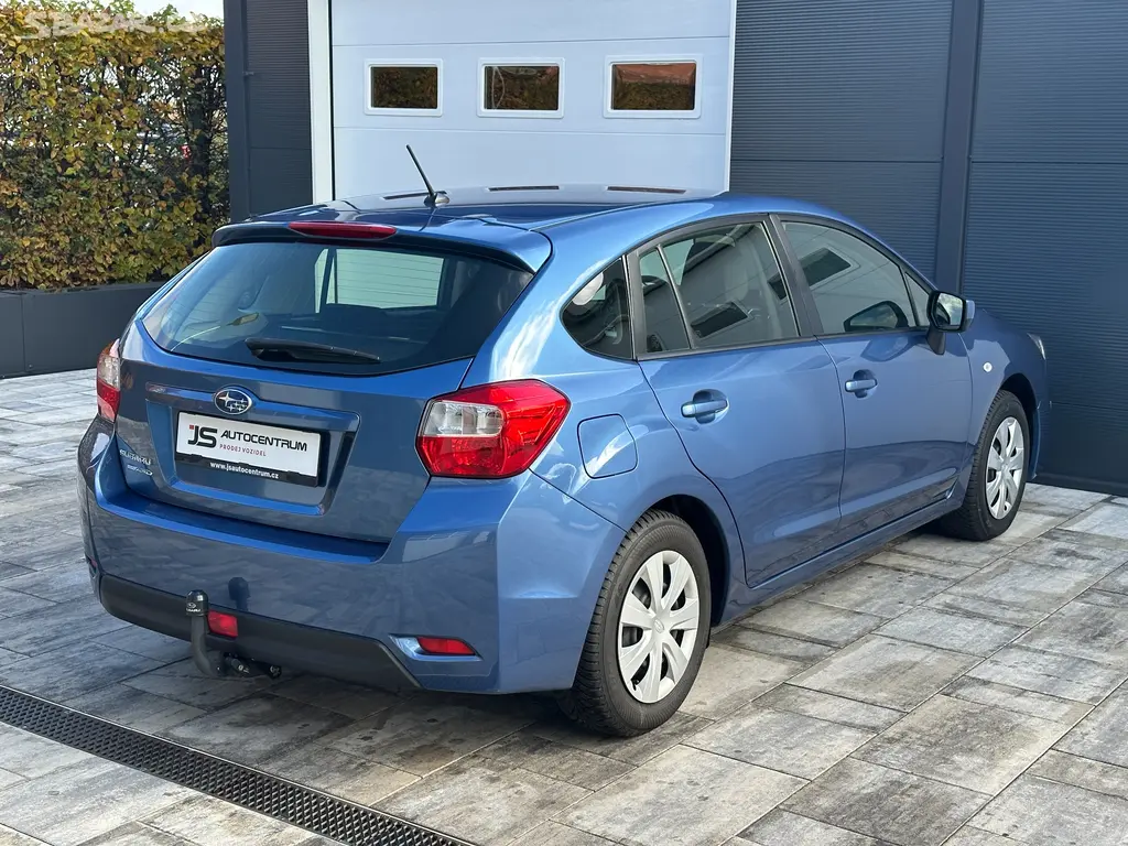 Subaru Impreza 1.6i 114PS Trend 4x4 - fotka 4