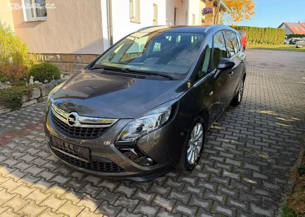 Opel Zafira 2,0CDTi/120KW , 7 Míst ,Tažné nafta