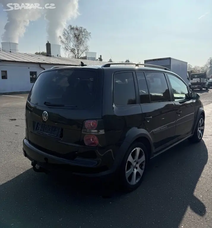 Volkswagen touran - fotka 5