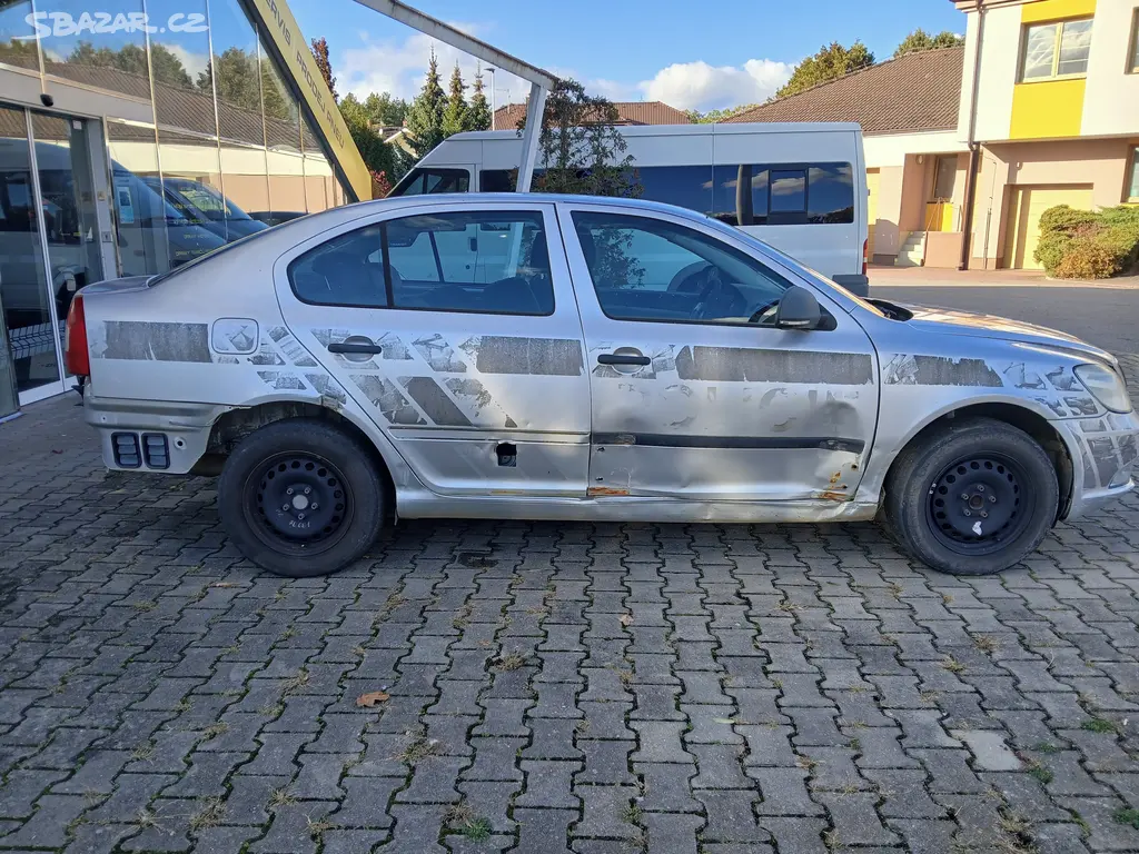 Škoda Octavia, 1.6MPI, 75kW, man., ČR - fotka 6