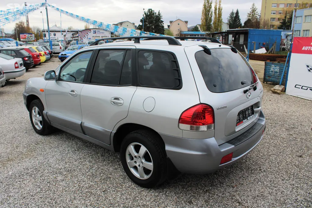 Hyundai Santa Fe 2.4i KLIMA TEMPOMAT EL.OKNA - fotka 6