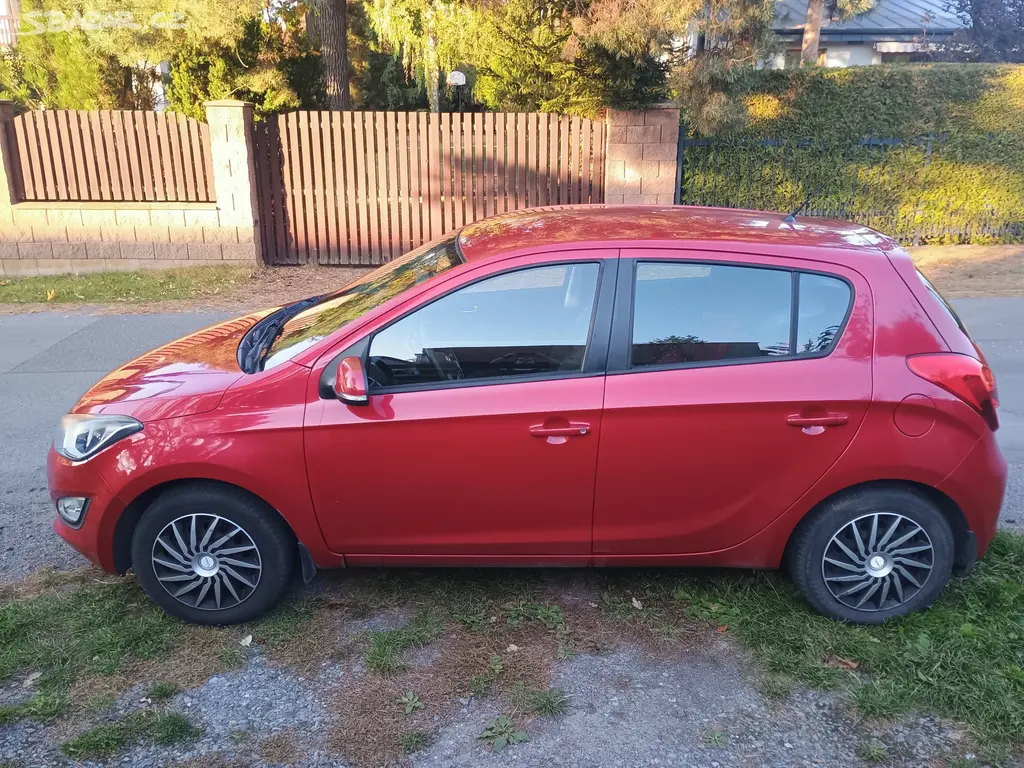Hyundai i20, 1.2, rok 2014 - fotka 6