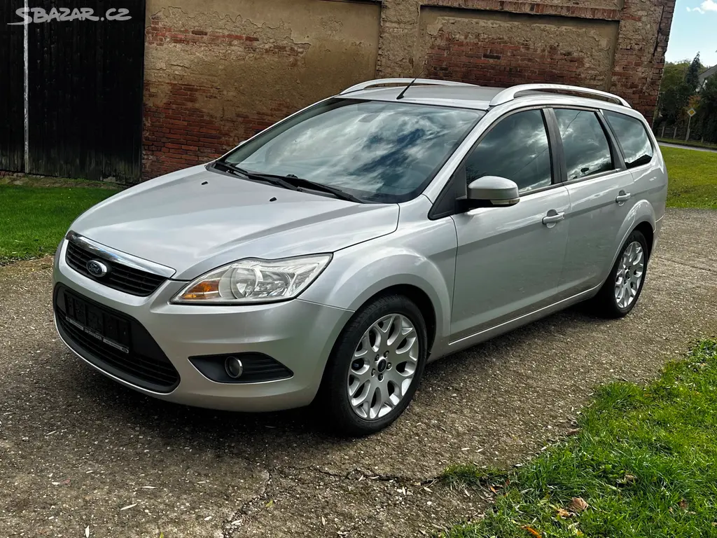 Ford Focus kombi 1.6i 74kw, r.2008, serviska, stk - fotka 2
