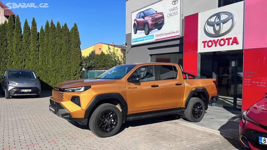 Toyota Hilux, 2,8D 4x4 6AT Invincible HYB - fotka 3