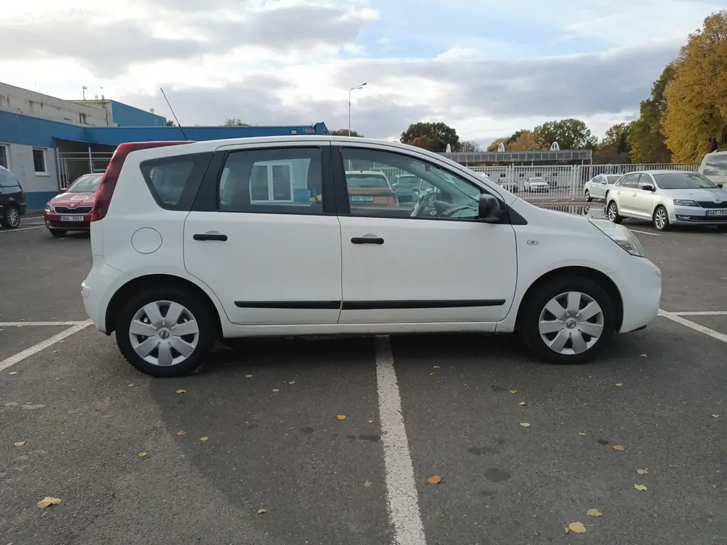 Nissan Note 1,4/65 KW PURE DRIVE - Webasto - fotka 6