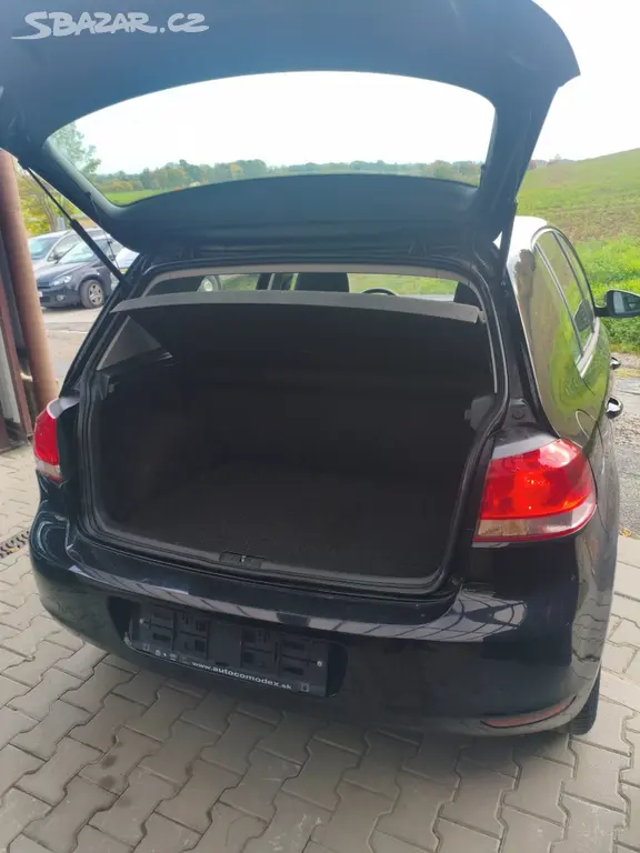 Volkswagen Golf 1.4 16V MPI - fotka 5