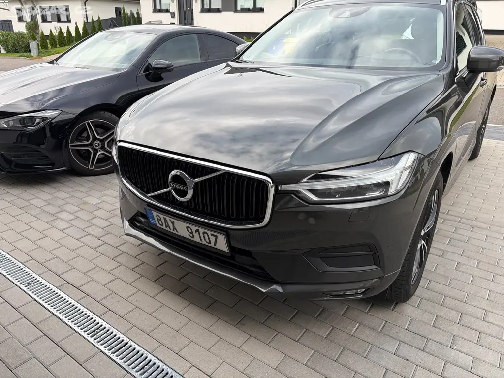 Volvo XC60 rok 2018 - fotka 5