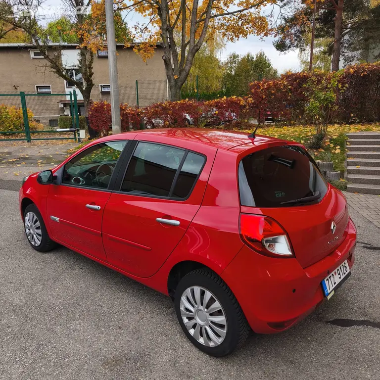 Renault Clio 1.2 16V 55kw,poctivých 163tkm,rok2011 - fotka 4