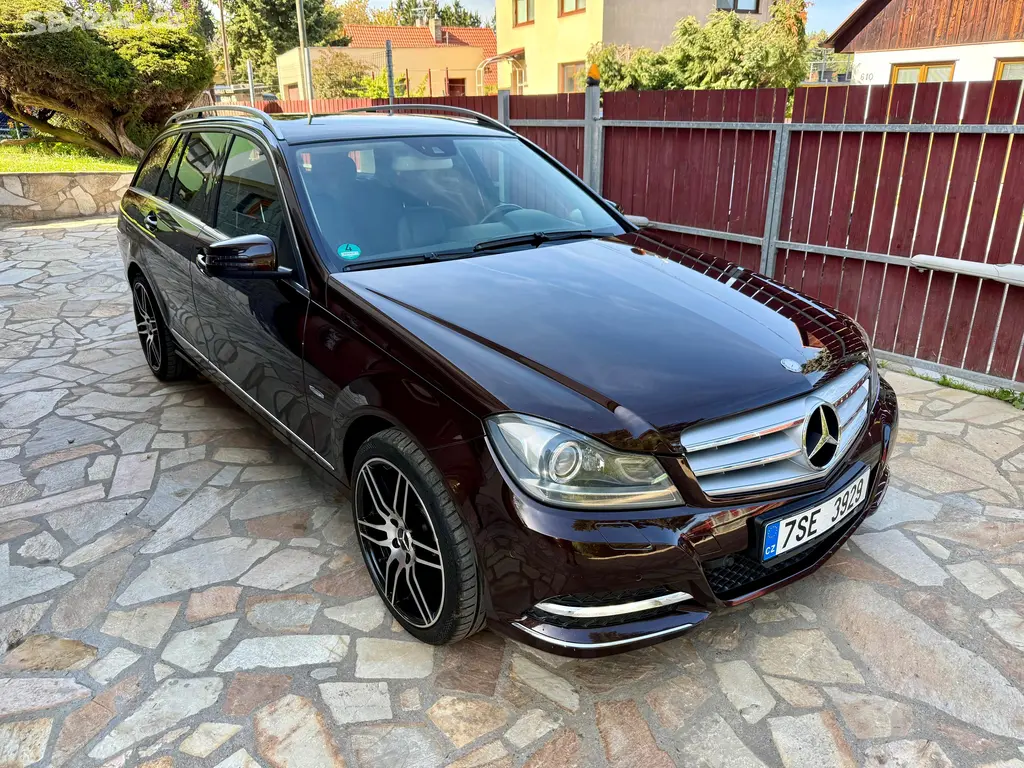 Mercedes-Benz Třídy C, 350 CGI 225KW AUTOM. ROZVODY ! - fotka 3