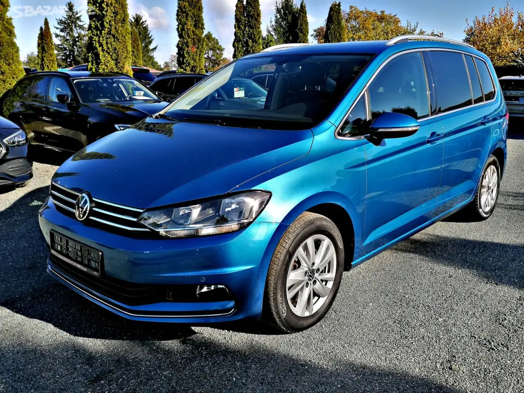 Volkswagen Touran, 2.0 TDi DSG,110kW,Highline,ACC - fotka 2