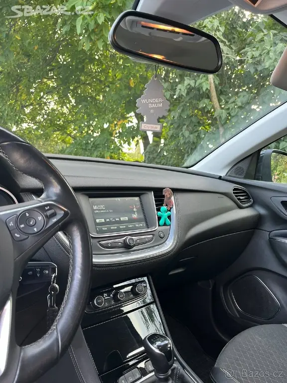Opel Grandland 1,2 96kW, TOP stav,1.majitel - fotka 5
