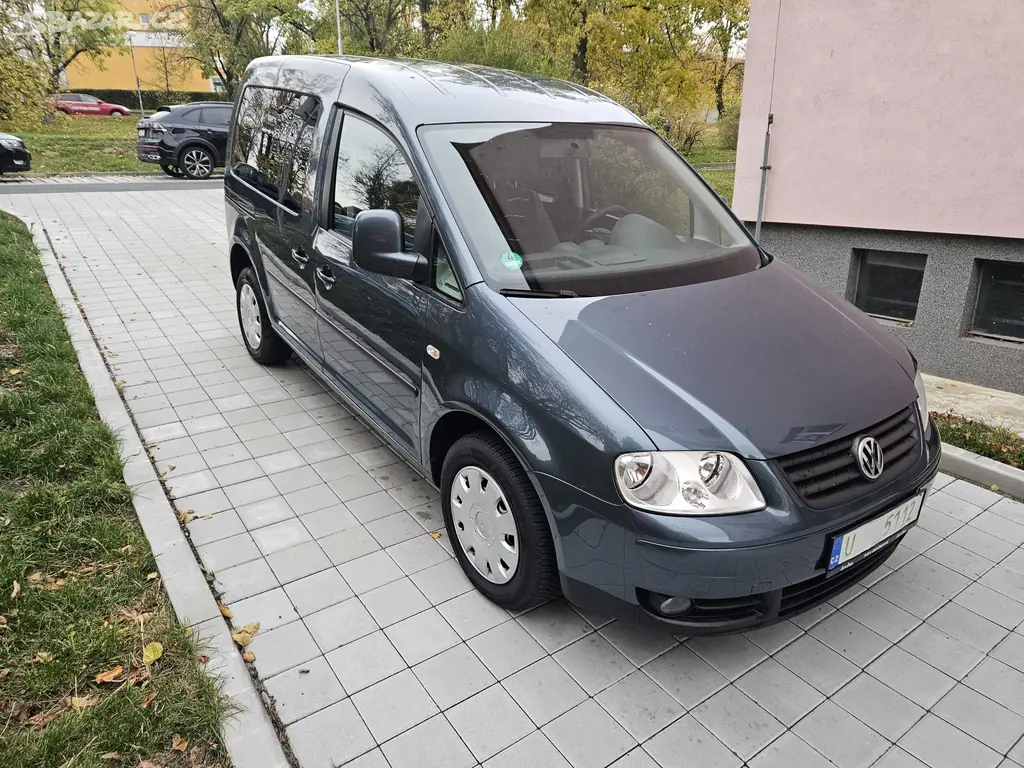 VW Caddy LIFE 1,9 TDi * DSG * 130tis km !!!