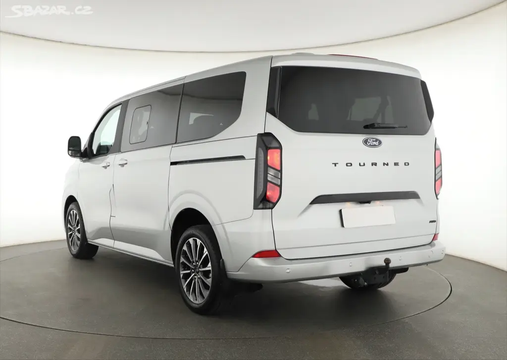 Ford Tourneo Custom, 2.0 EcoBlue AWD, Titanium - fotka 3