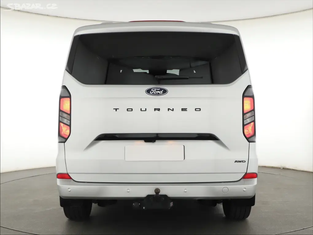 Ford Tourneo Custom, 2.0 EcoBlue AWD, Titanium - fotka 4