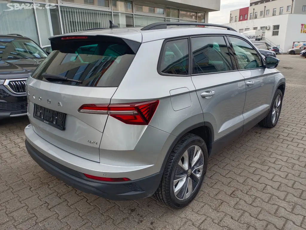 Škoda Karoq 2.0 TDI 110kW 4x4 DSG Tažné / Facelift - fotka 4