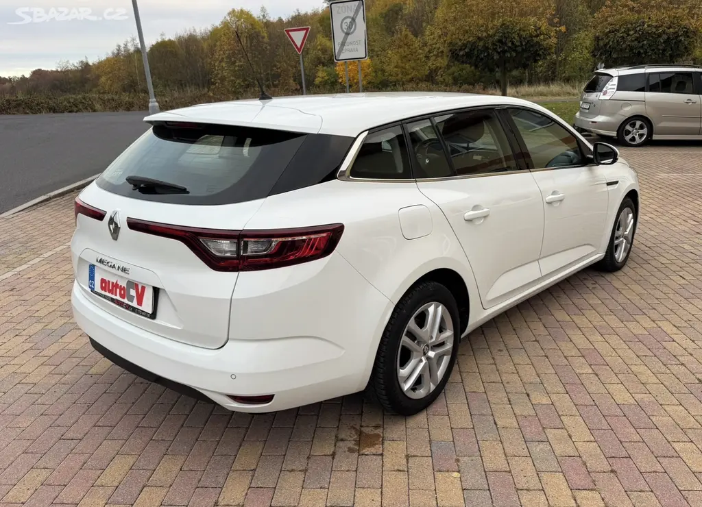 Renault MÉGANE IV 1.2 TCE 74kW-[telefon skryt]KM- - fotka 6