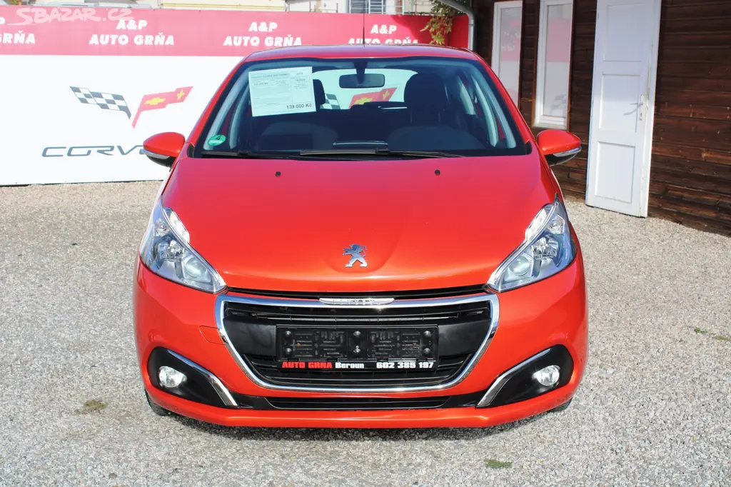 Peugeot 208 1.2i KLIMA EL.OKNA TEMPOMAT - fotka 2