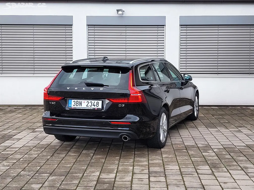 Volvo V60, 2.0D4*110kW*servisován*automat - fotka 5