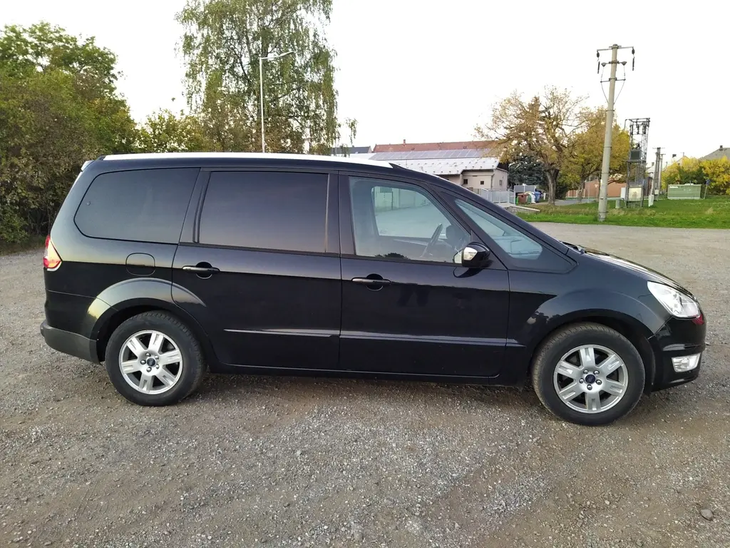 Ford Galaxy 2.0i - nově zajetý motor - fotka 4