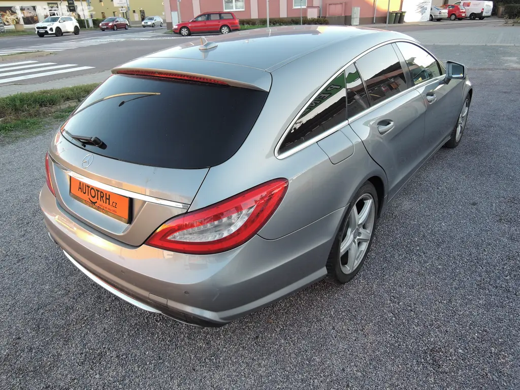 MB CLS 350d V6 Aut. 4MATIC Kůže 195kW 276tkm 2014 - fotka 5