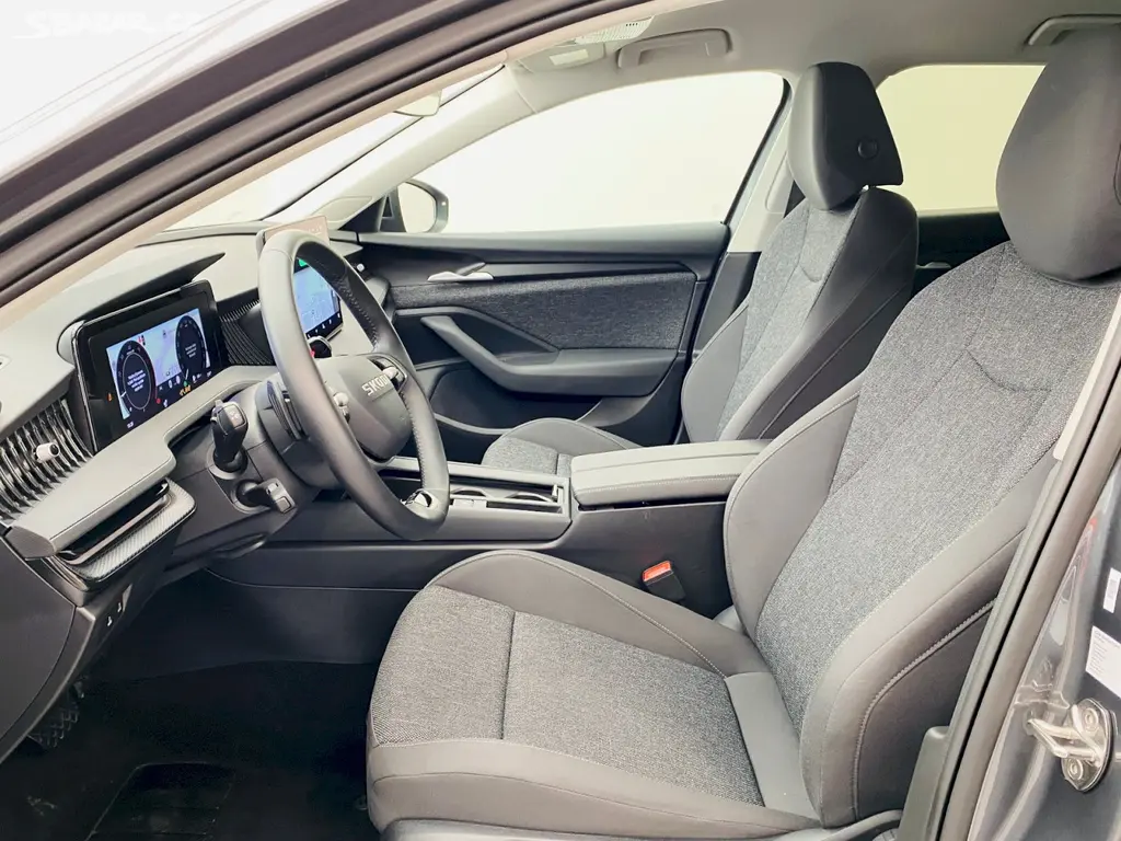 Škoda Superb, 2.0 TDI 110kW DSG Essence - fotka 5