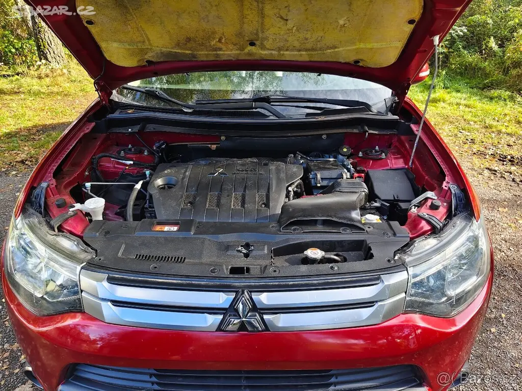 Mitsubishi Outlander 2.2 DI-D (110kW) - fotka 2