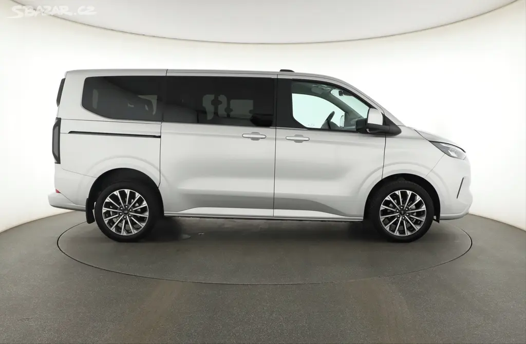 Ford Tourneo Custom, 2.0 EcoBlue AWD, Titanium - fotka 6