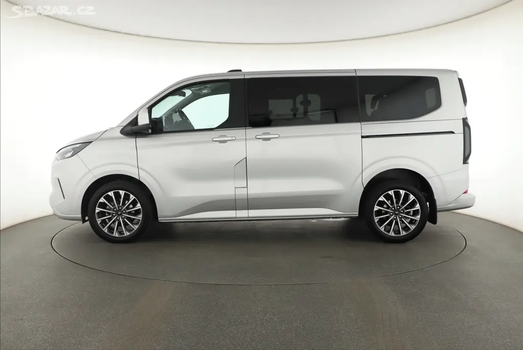 Ford Tourneo Custom, 2.0 EcoBlue AWD, Titanium - fotka 2