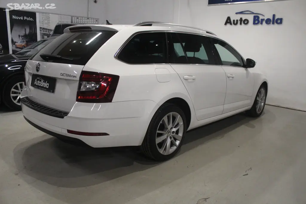 Škoda Octavia Combi 2.0TDI 110kW DSG Full LED ACC - fotka 4