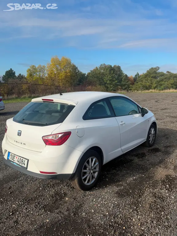 Seat Ibiza 2011 1.6 66kW - fotka 3
