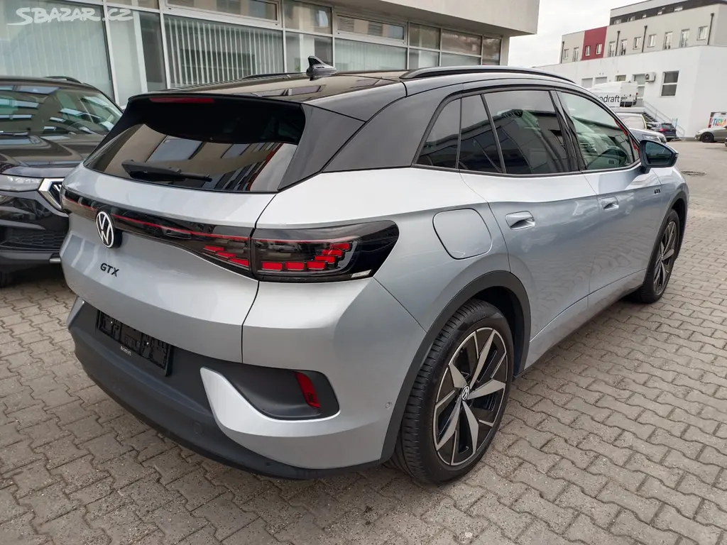 VW ID.4 GTX 4x4 220kW Tepelko SOH 91,6% Tažné - fotka 5